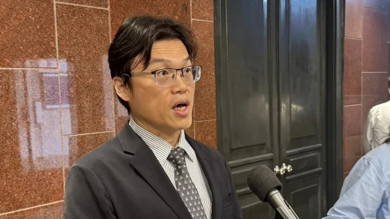 針對校長協會建議提高教師遭學生攻擊後的慰問與支持機制，教育部次長朱俊彰表示，將與銓敘部做討論，後續將納入跨部會研議評估。聯合報記者柯美儀／攝影