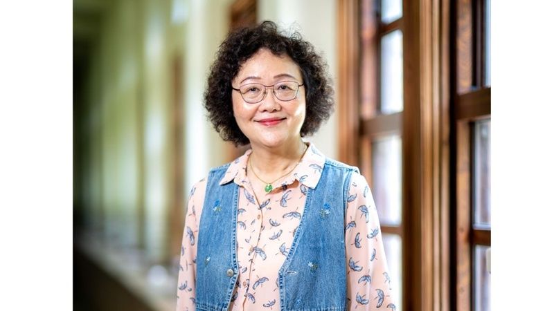 中山女高國文科老師李明慈，喜歡從閱讀、旅行中找尋教學靈感。