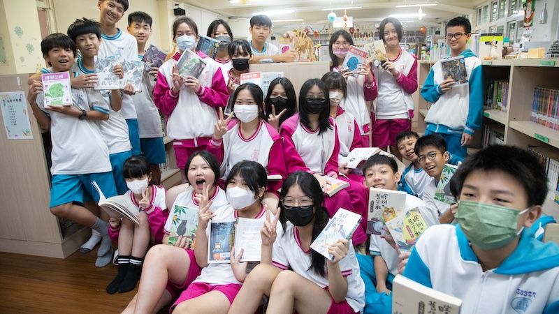 已經養成閱讀習慣的學生，到了國中還是會遇到瓶頸。曾千倚攝影