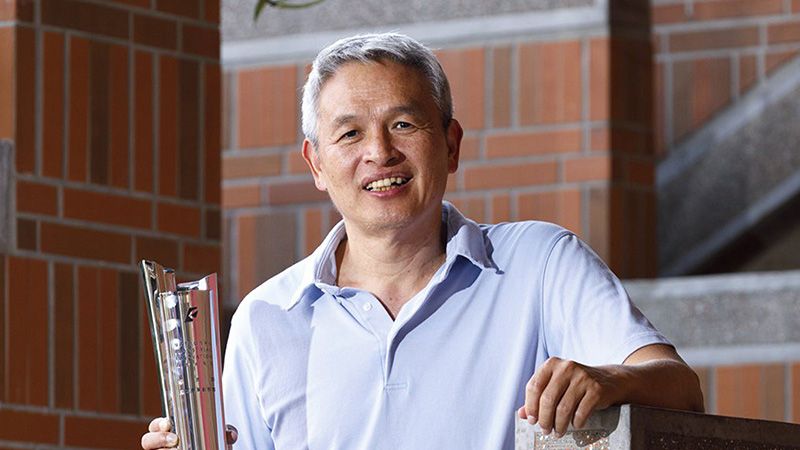 成大電機系教授李文熙榮獲「第八屆經濟部國家產業創新獎」。