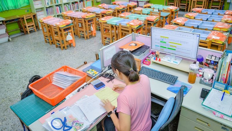 新學期各級學校都缺老師，甚至是無教師證的代理教師上場（僅示意圖）。黃建賓攝