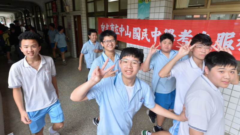 國中教育會考今天公告成績。示意圖。黃建賓攝
