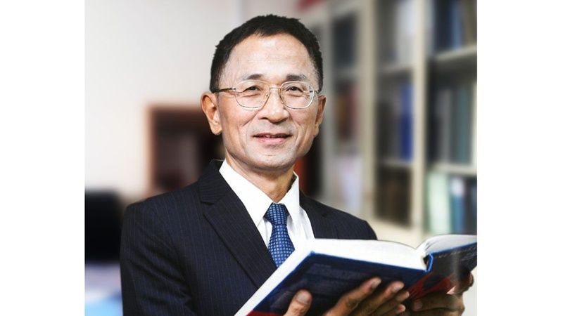 雲林科技大學環境與安全衛生工程系特聘教授温志超，深耕水利教學近三十年，榮獲國家產學大師獎肯定。