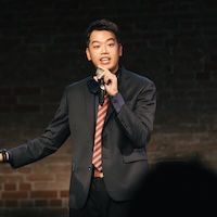 文森在台上