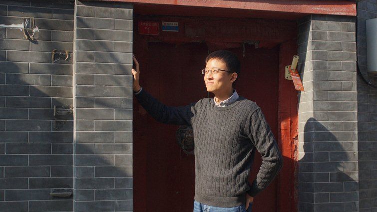 ▲ 30歲的楊臨風，帶領洋蔥數學170人團隊，在北京老胡同不起眼的磚房裡，打造數學教學平台，累積了千萬學生用戶。楊煥世攝