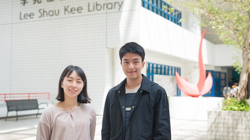 ▲為什麼這些在台灣都能念很不錯大學的年輕人，18歲時，就選擇離家到香港唸書？香港可以銜接國際化職場，是最關鍵的理由。目前就讀香港科大劉和昕（左）及黃泰源（右）。劉和昕提供