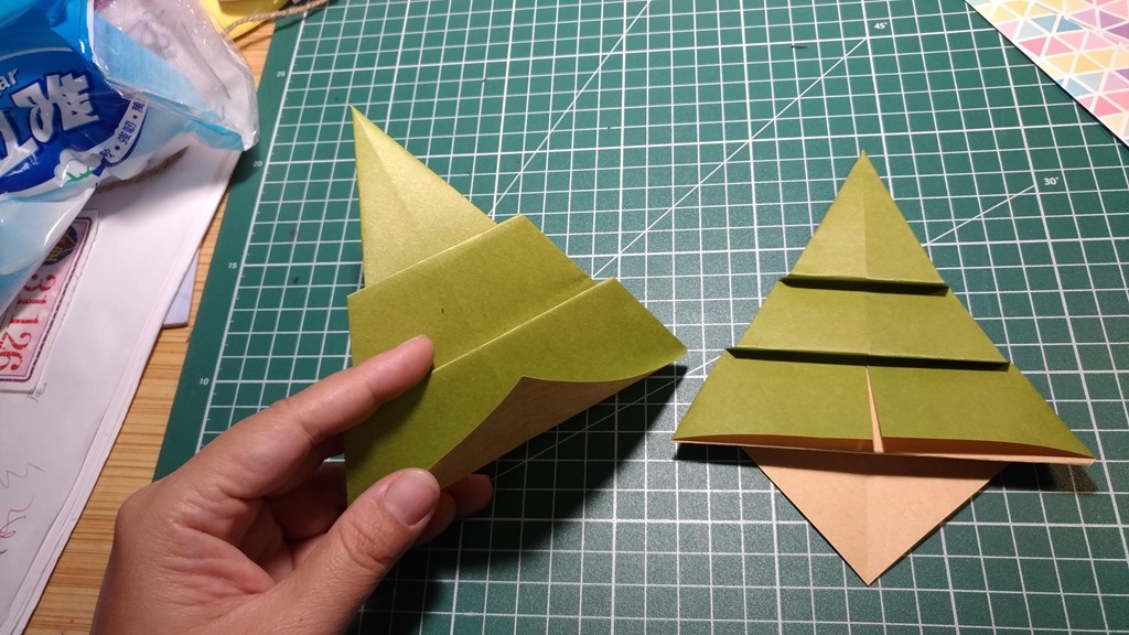 聖誕樹 摺紙步驟2