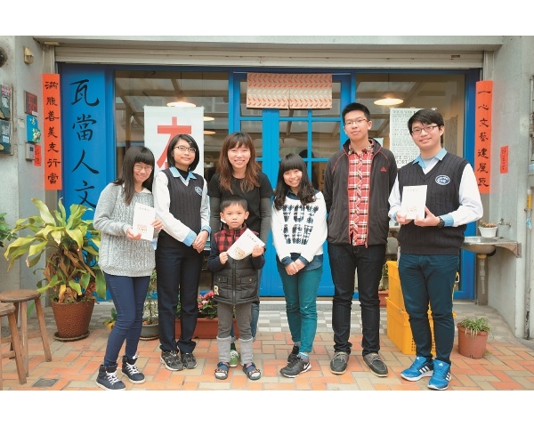 國中生編刊物 行銷家鄉的美好