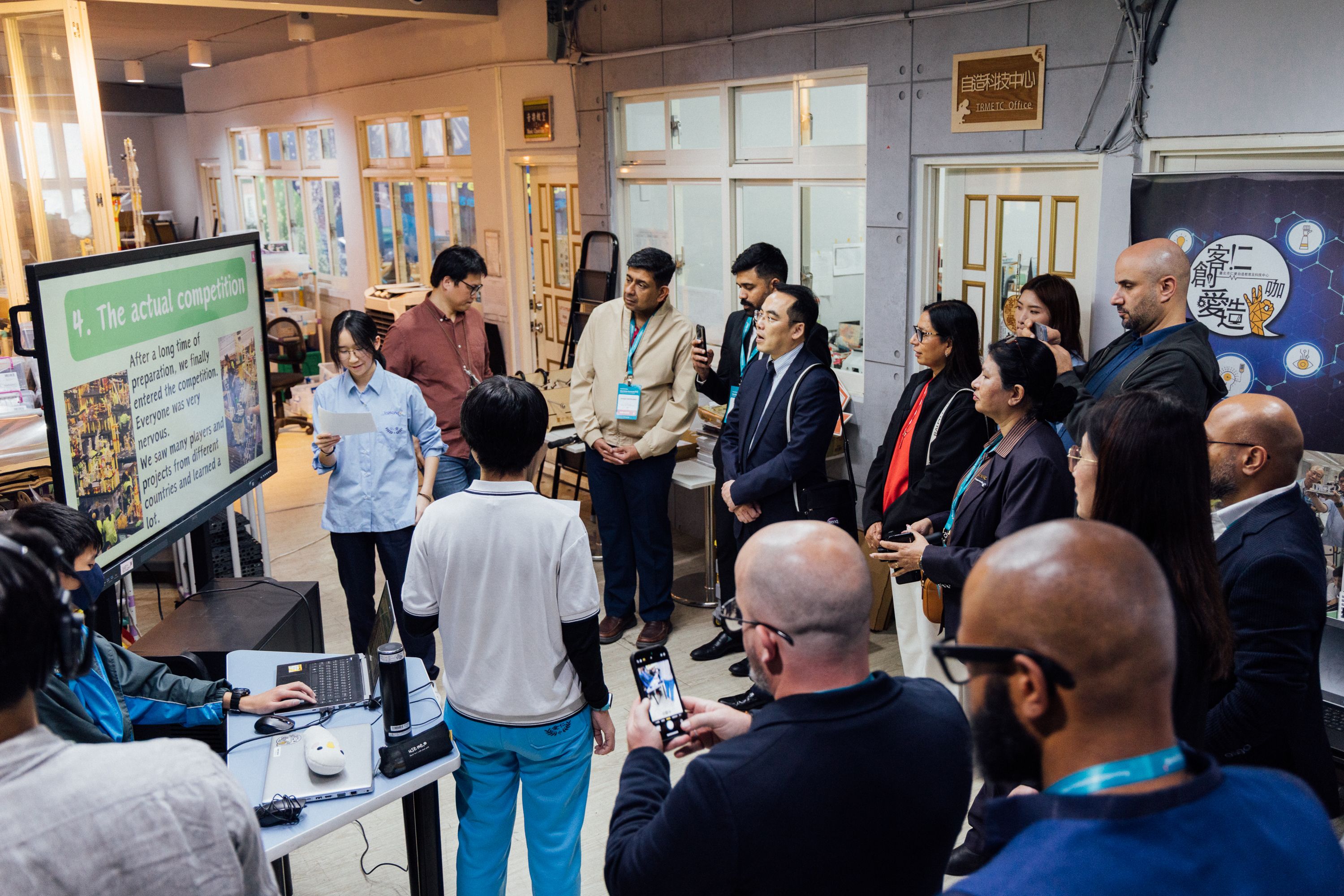 BenQ串連台灣與中東教育現場，展開科技教育與人才的對話｜翻轉教育