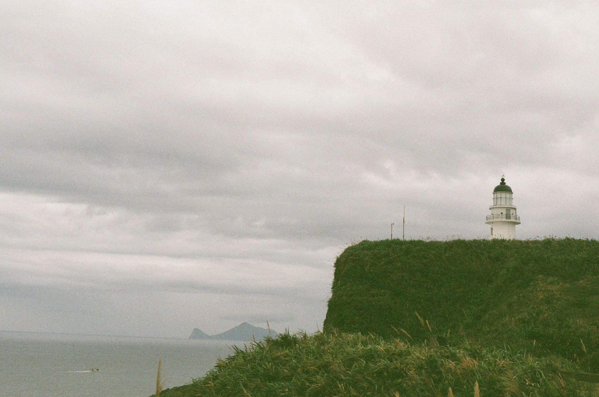 三貂角燈塔與龜山島的相對位置。敏迪提供
