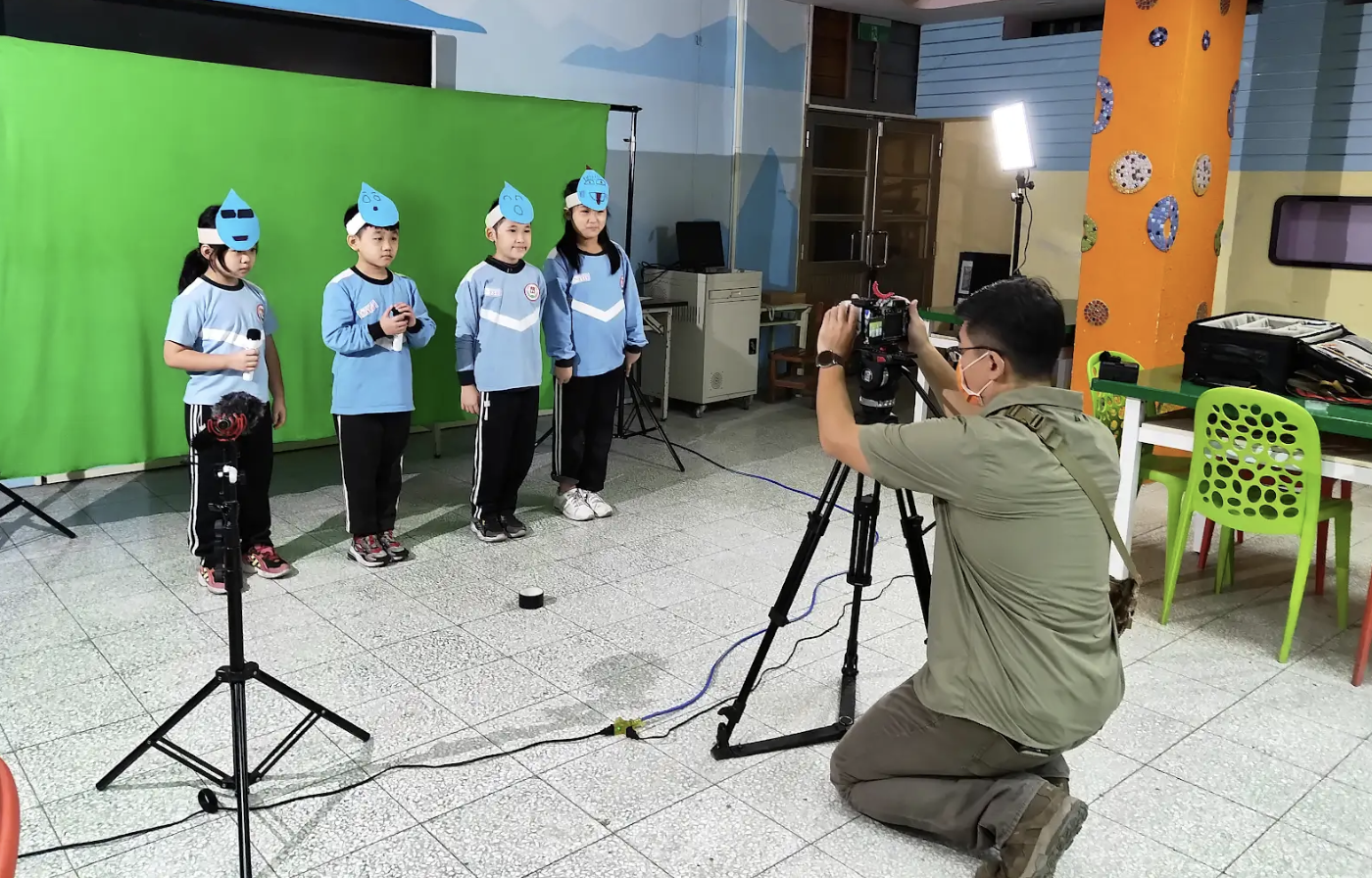 請專業家長協助拍攝影片